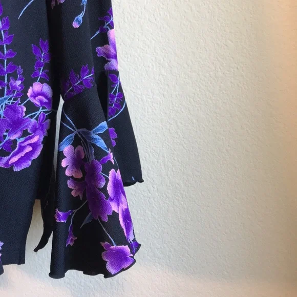 Jaclyn Smith 3X Black Floral Blouse, Bell Sleeves - Picture 3 of 9